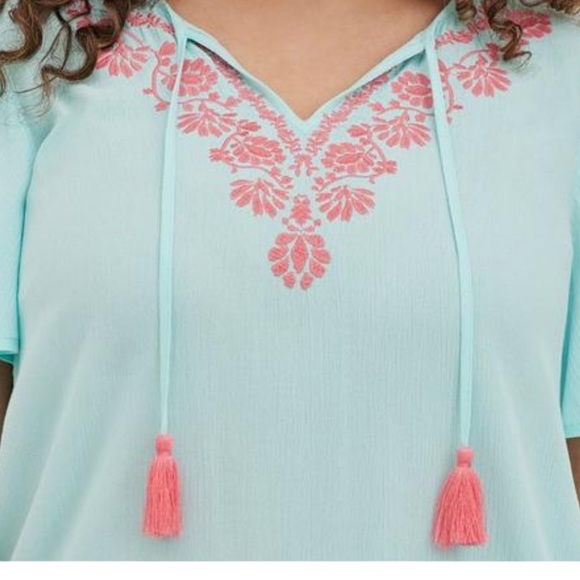 TORRID: Embroidered Blouse - Crinkle Gauze Light Blue -Size 2 / 2X - Picture 4 of 14